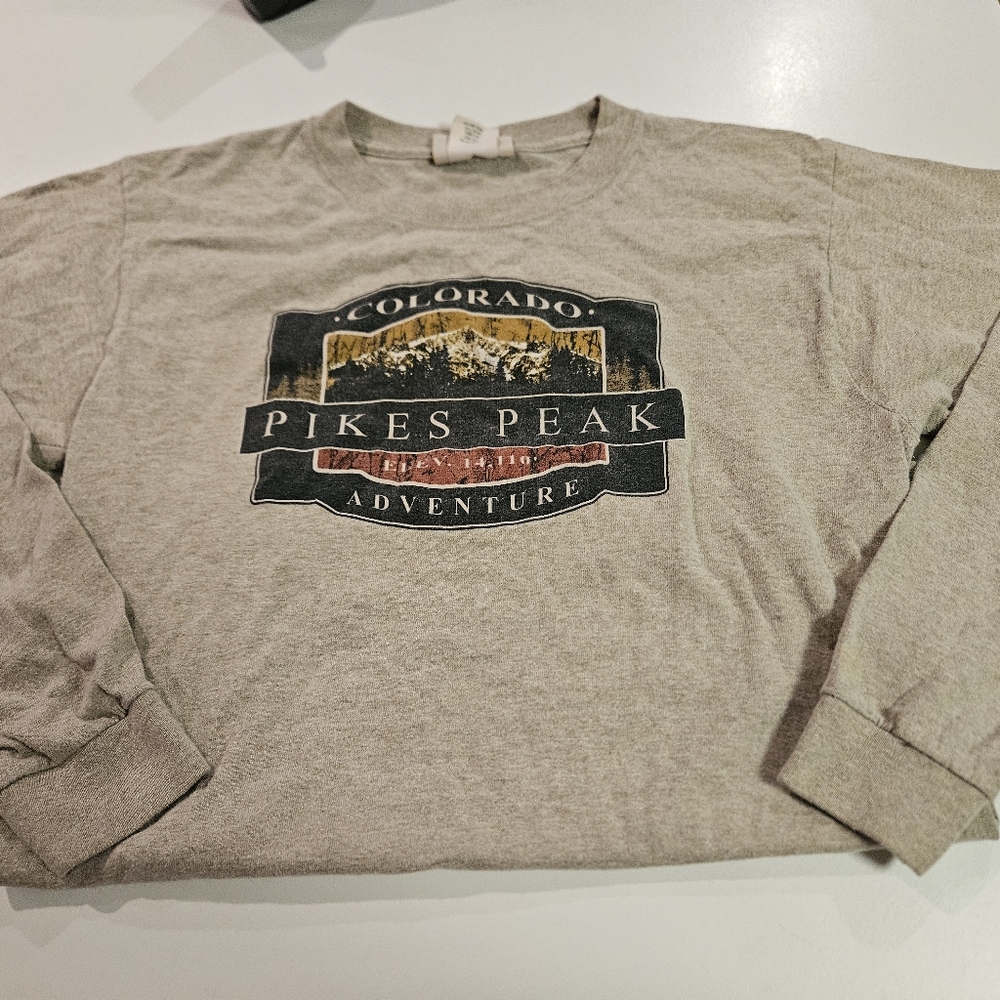"Pikes Peak" Colorado Adventure Womens Size M Long Sleeved Shirt
